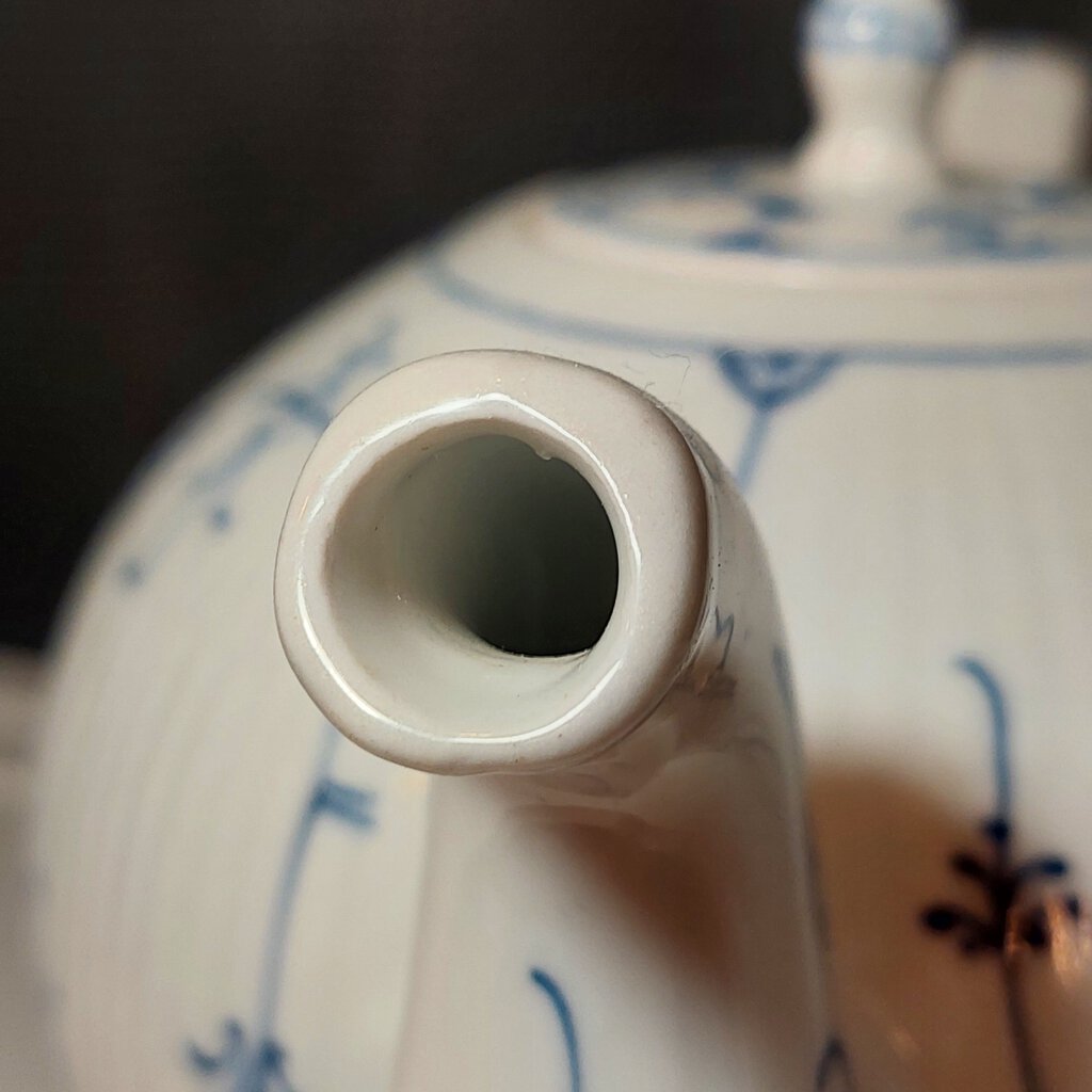 Antique Rauenstein 1850-1897 STRAWFLOWER TEAPOT Ex. Cond. - The URBANARY Home and Garden