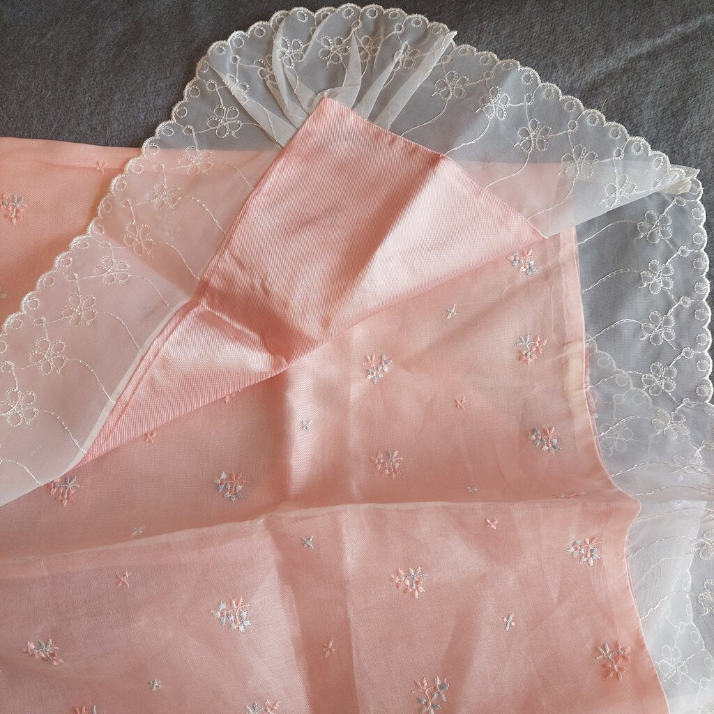 Vintage Pink Bassinet Crib Pram Coverlet and Sham Machine Embroidered - The URBANARY Home and Garden