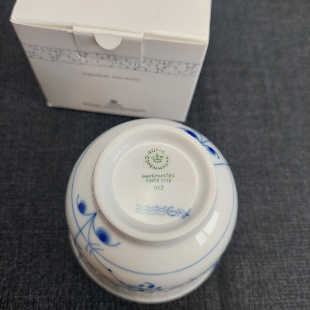 Royal Copenhagen Blue Palmette Cup and Plate Boxed Pre-owned Unused