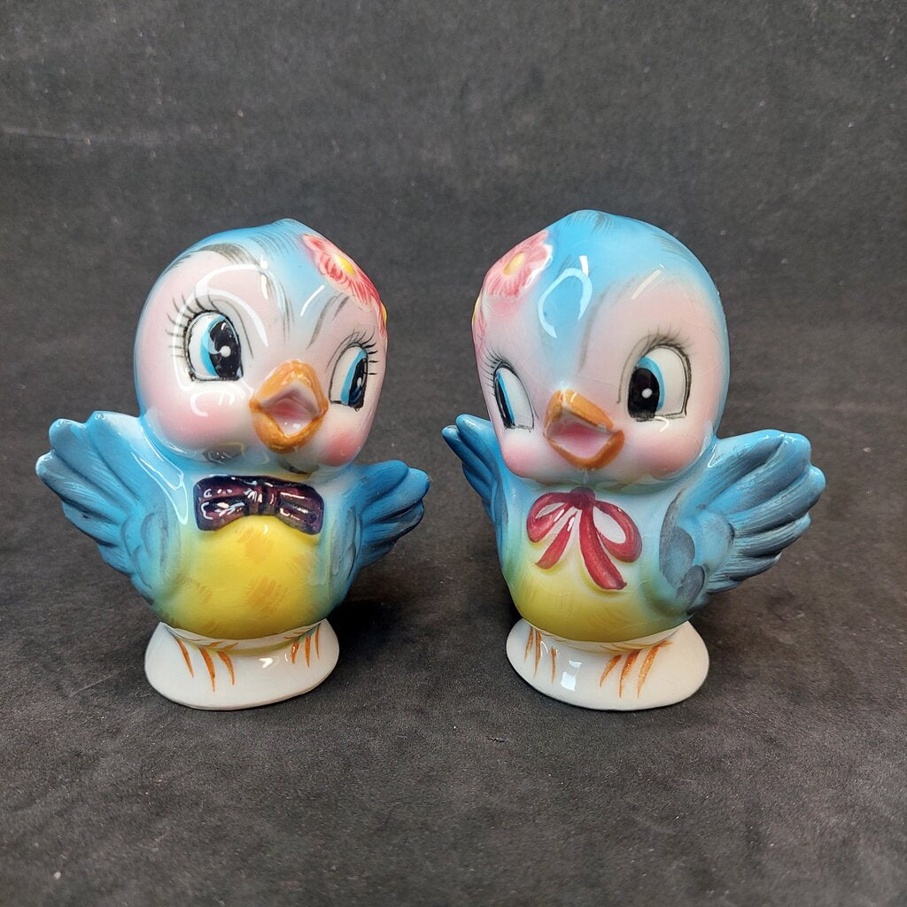 Vintage Lefton Bluebird Salt and Pepper Shakers Japan
