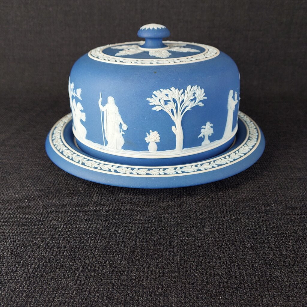 Wedgwood Jasperware Cheese Dome and Underplate 4 1/2 Inches High