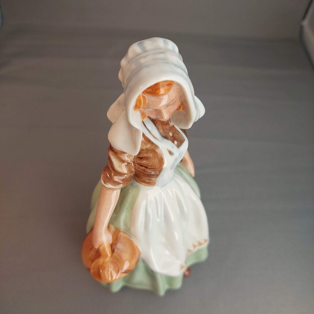 Royal Doulton The Milkmaid Figurine HN 2057 Ex. Cond. 7"H