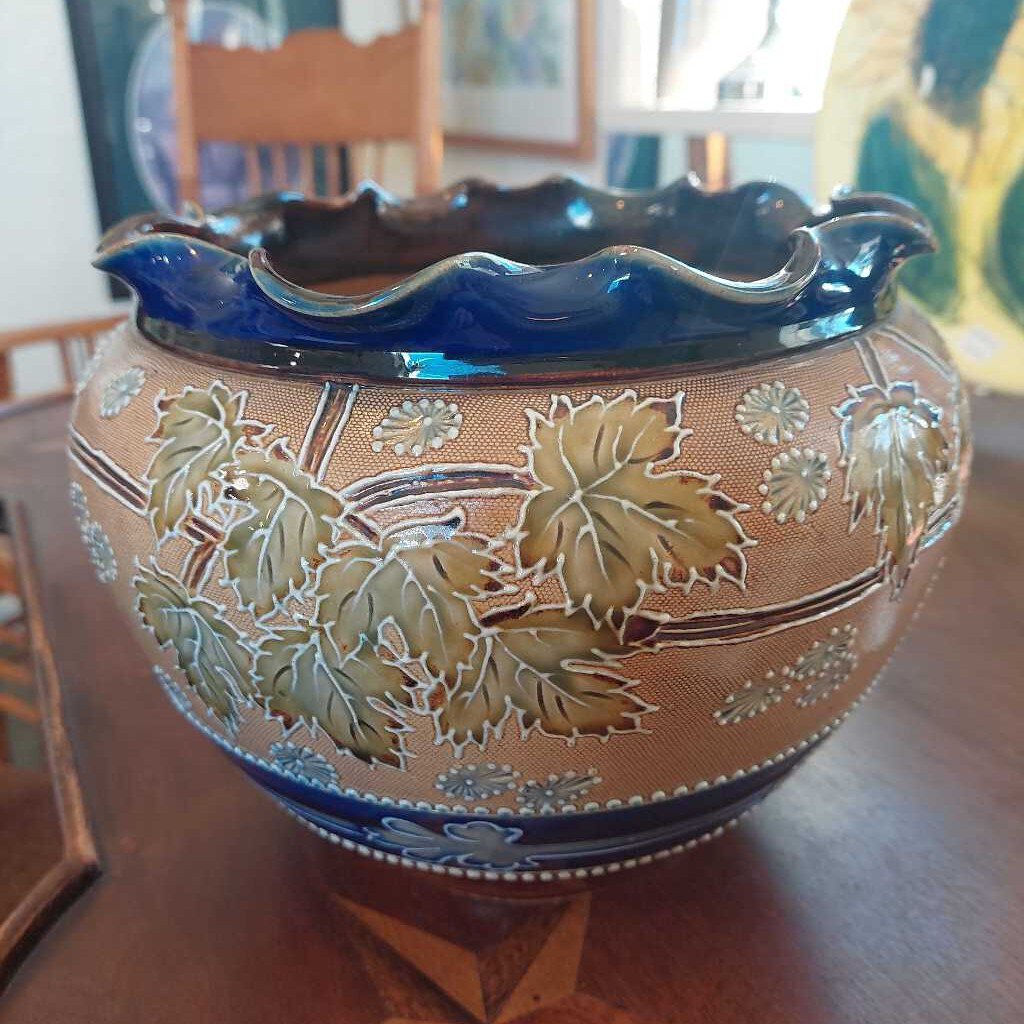 1902-1914 ROYAL DOULTON Lambeth Jardineire (Planter) Signed PP Helena Pennett - The URBANARY Home and Garden