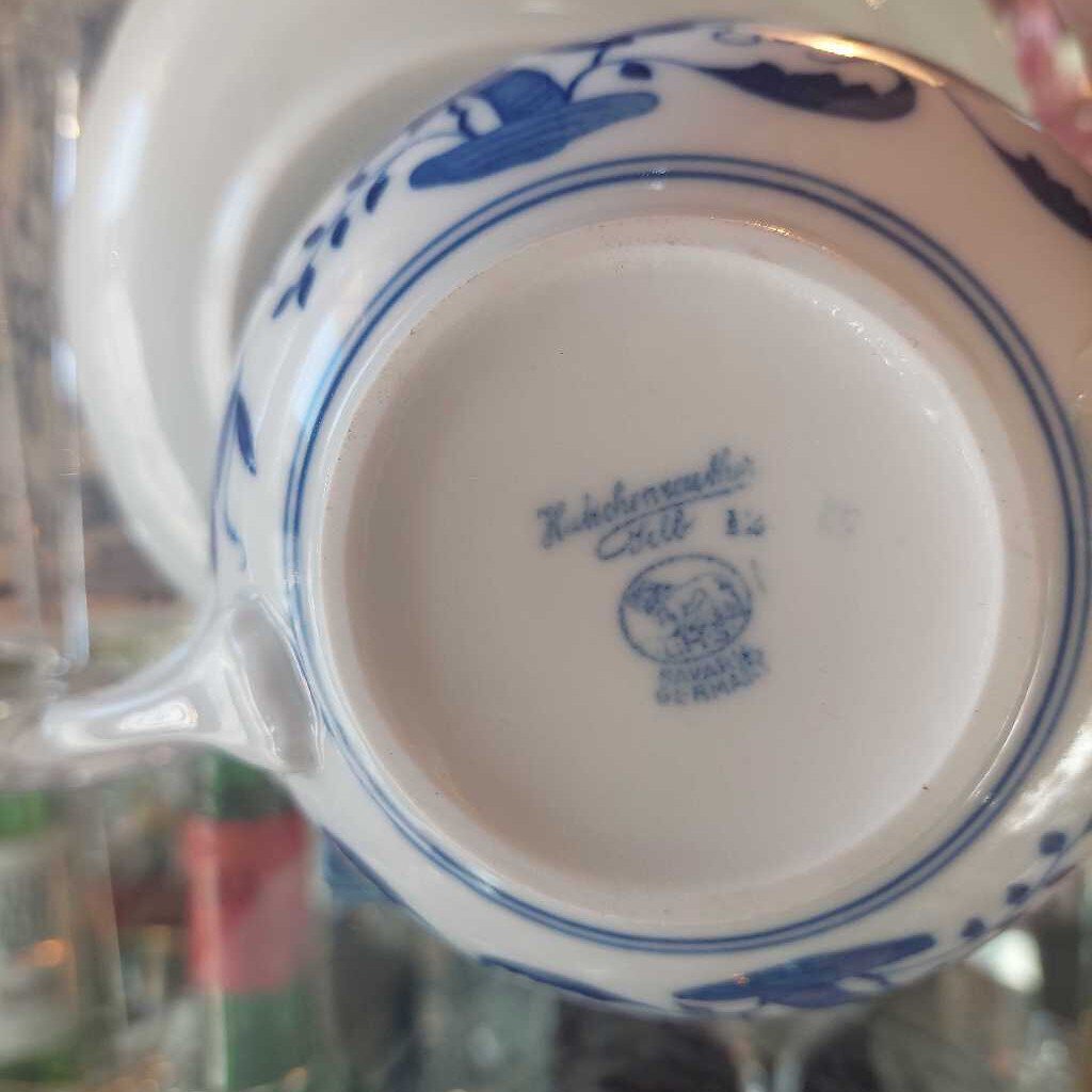 BLUE ONION 2 Pc Cream SOUP Bowl and Coupe SAUCER Hutschenreuther Selb - The URBANARY Home and Garden