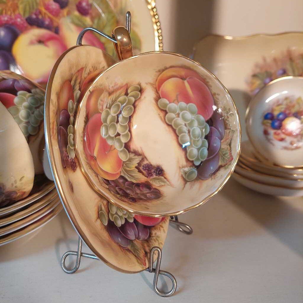AYNSLEY Orchard Gold Scallop Rim Tea Cup & Saucer Set