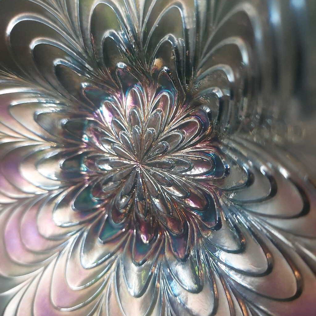 PEACOCK TAIL Green Carnival Glass Folded Dish by FENTON Glass, WV - The URBANARY Home and Garden