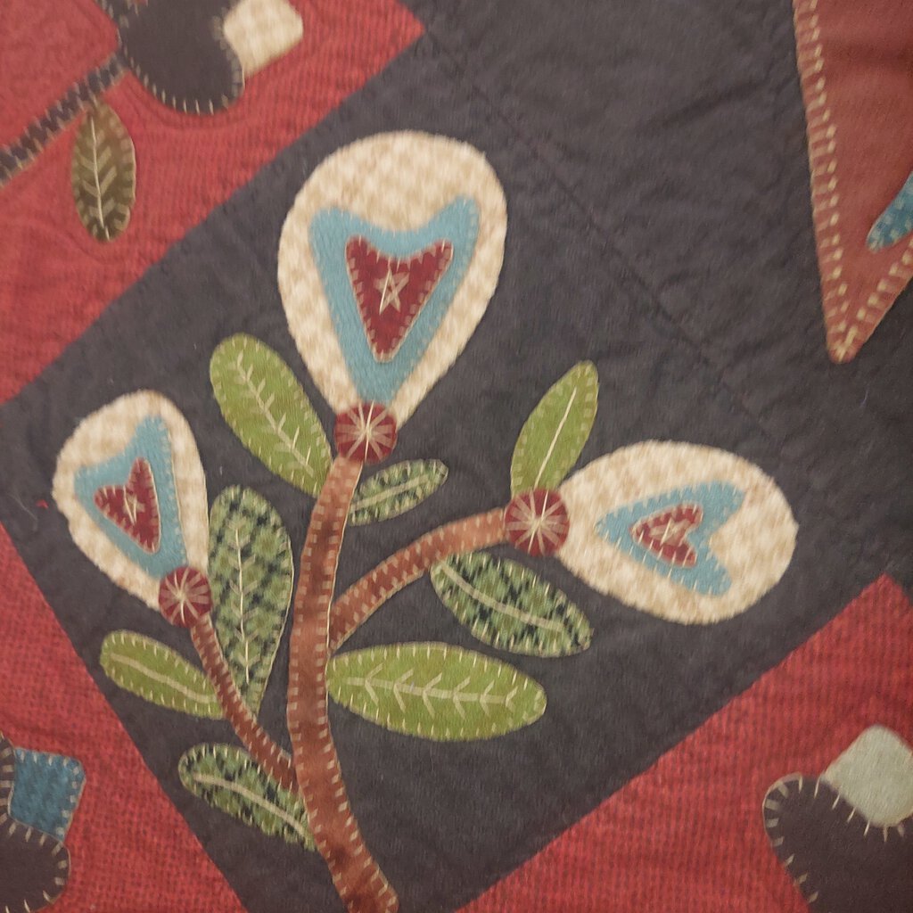 ART QUILT Wall Hanging Wool & Flannel HEARTS & FLOWERS Applique