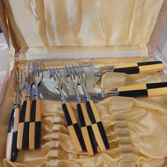1940 Solingen Art Deco Cake Servers and 6 Forks w. Bakelite Handles