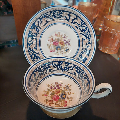 Wedgwood Dark Blue Florentine Tea Cup and Saucer W1079 Floral Center - The URBANARY Home and Garden
