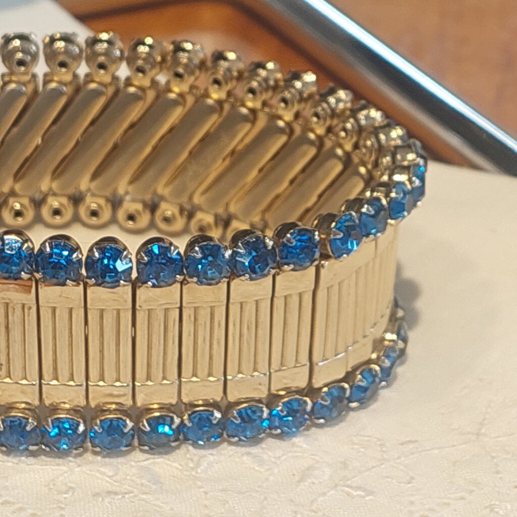 1950s HARWOOD Expanding Bracelet w. Blue Prong Set Rhinestones