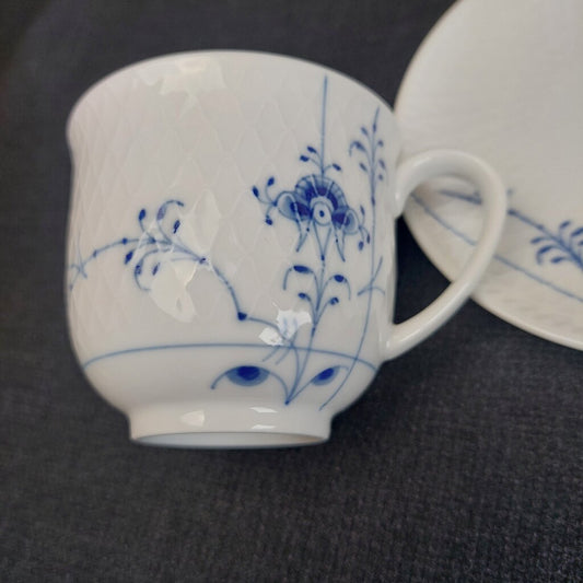 Royal Copenhagen Blue Palmette Tea Cup with Handle 2500069 7.25cm dia White