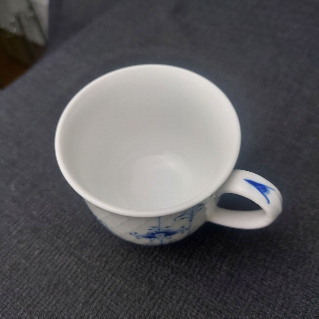 Royal Copenhagen Blue Palmette Tea Cup with Handle 2500069 7.25cm dia White