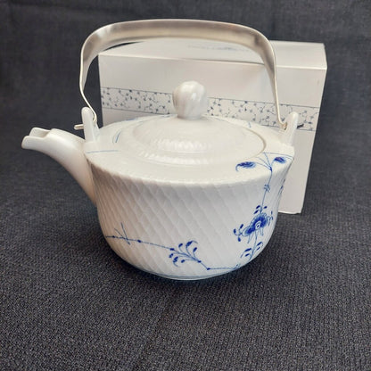 Royal Copenhagen Blue Palmette Teapot 700ml 1017413 Boxed Preowned Unused - The URBANARY Home and Garden