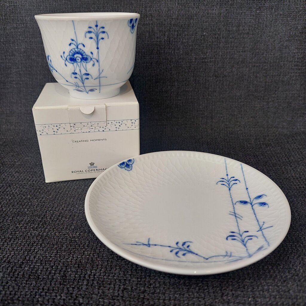 Royal Copenhagen Blue Palmette Cup and Plate Boxed Pre-owned Unused