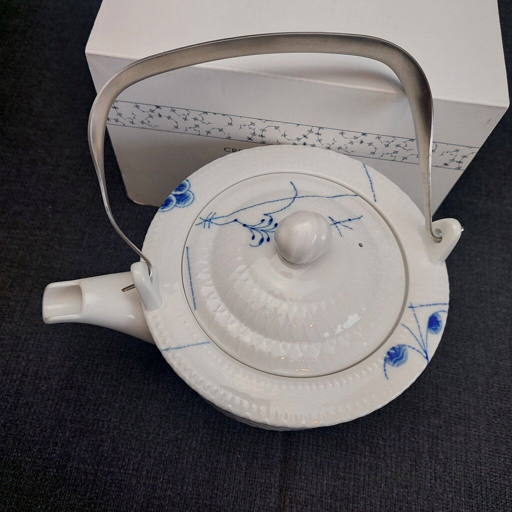 Royal Copenhagen Blue Palmette Teapot 700ml 1017413 Boxed Preowned Unused - The URBANARY Home and Garden