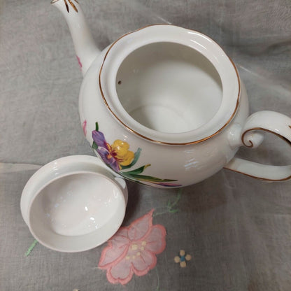 Royal Standard 5 Cup Teapot in Winsome Pattern #595 Rare Exc. Cond.