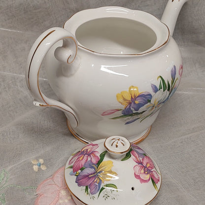 Royal Standard 5 Cup Teapot in Winsome Pattern #595 Rare Exc. Cond.