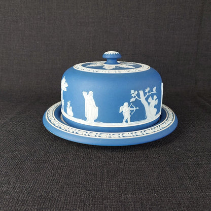 Wedgwood Jasperware Cheese Dome and Underplate 4 1/2 Inches High - The URBANARY Home and Garden
