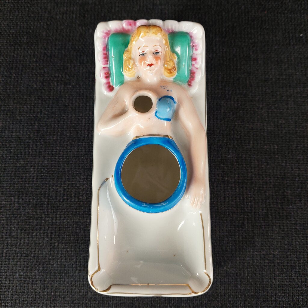 1940 naughty Girl Nodder Pin Up Style Ashtray Moving Fan and Legs - The URBANARY Home and Garden