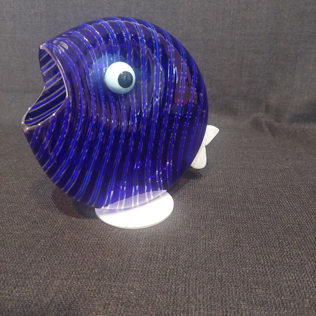 Signed Nicola Moretti Filigrana Fish Murano Glass Art - The URBANARY Home and Garden