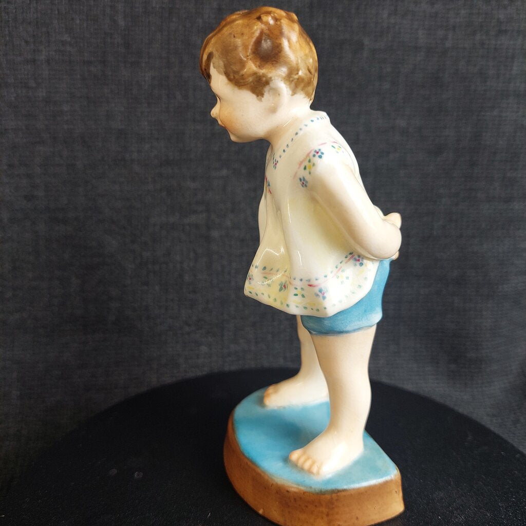 Vintage Royal Worcester "Tommy" Figurine 2913 F.G. Doughty Modelled 4 1/4 in tall 1950s - The URBANARY Home and Garden