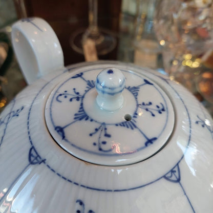 Antique Rauenstein 1850-1897 Strawflower Teapot Ex. Cond. - The URBANARY Home and Garden