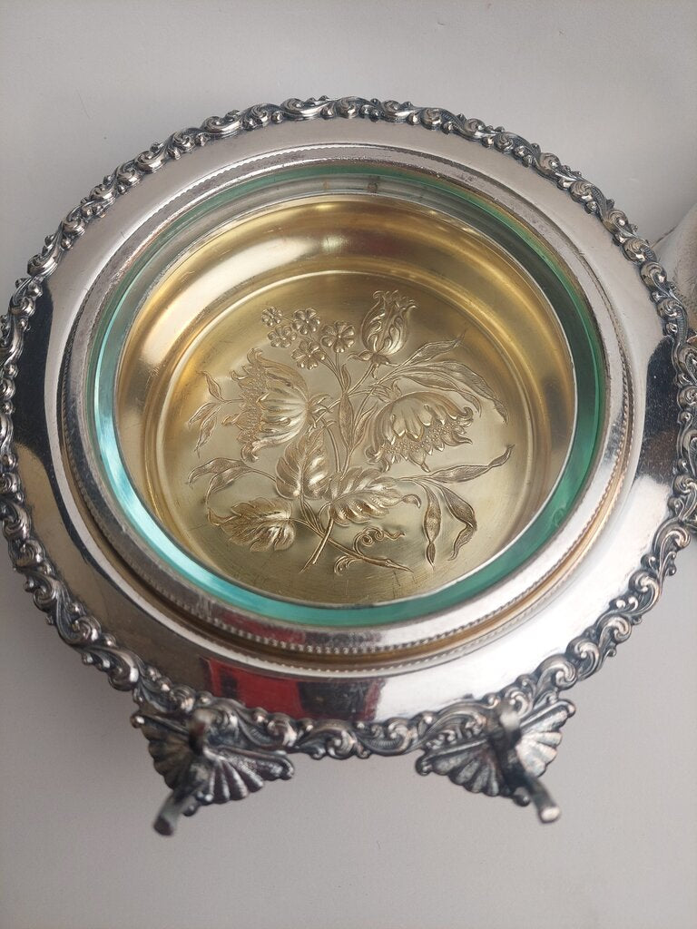 Vintage Meriden Silver Co Silver Plate Covered Butter Dish Carved Dome 1362