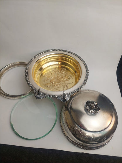 Vintage Meriden Silver Co Silver Plate Covered Butter Dish Carved Dome 1362