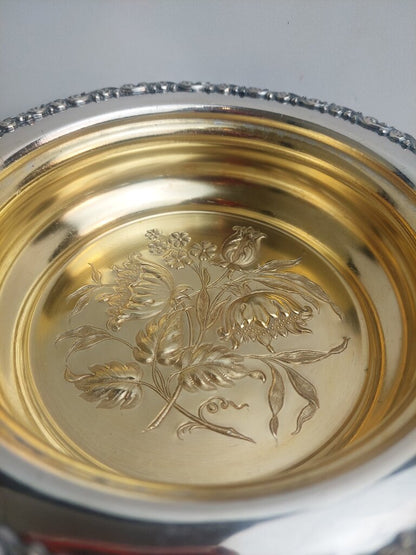 Vintage Meriden Silver Co Silver Plate Covered Butter Dish Carved Dome 1362