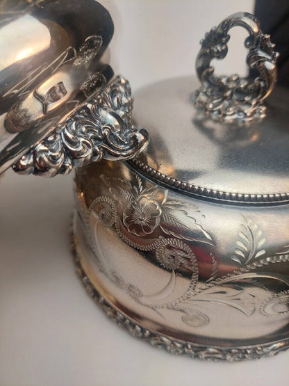 Vintage Meriden Silver Co Silver Plate Covered Butter Dish Carved Dome 1362