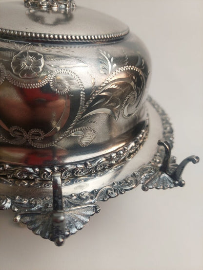 Vintage Meriden Silver Co Silver Plate Covered Butter Dish Carved Dome 1362
