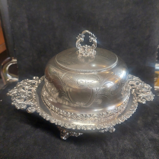 Meriden Silver Co Domed Silver Plated Butter Caviar Dish w. Knife Rest 1363 (Missing Glass insert)
