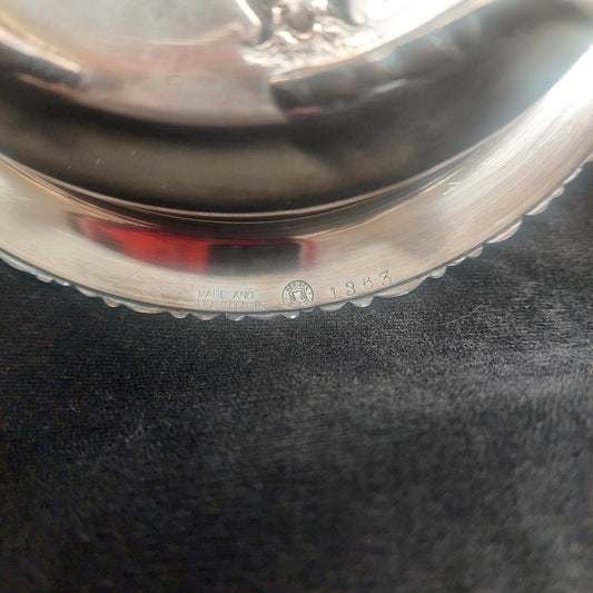 Meriden Silver Co Domed Silver Plated Butter Caviar Dish w. Knife Rest 1363 (Missing Glass insert)