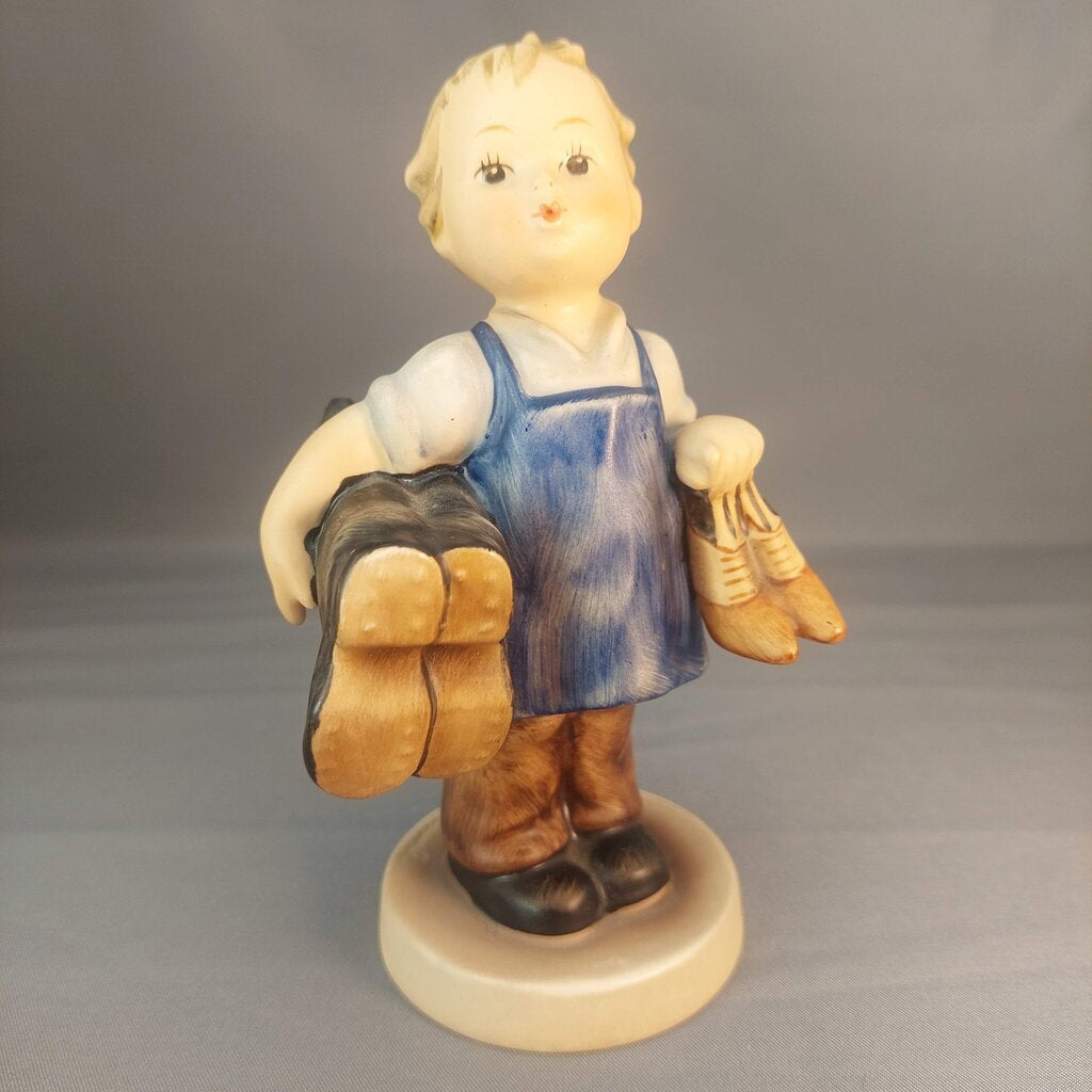 1960-1972 Hummel Goebel 5 inch BOOTS 143/0 Figurine