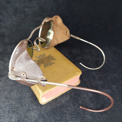 VTG American Optical Welding AOM Goggles With Leather Blinds, Green Military/Welding Grade Lenses (NOT for Modern Use)