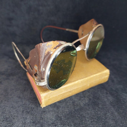 VTG American Optical Welding AOM Goggles With Leather Blinds, Green Military/Welding Grade Lenses (NOT for Modern Use)