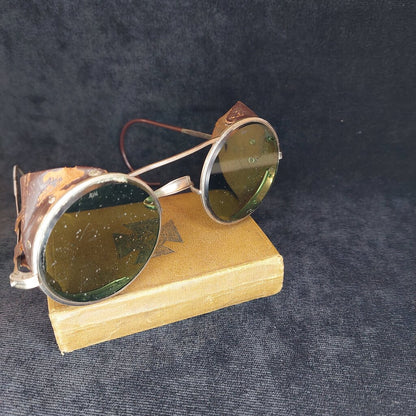 VTG American Optical Welding AOM Goggles With Leather Blinds, Green Military/Welding Grade Lenses (NOT for Modern Use)