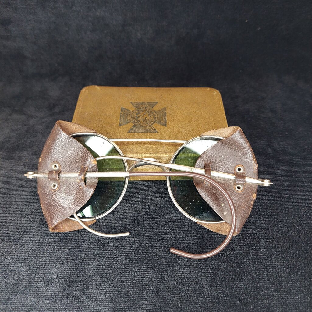 VTG American Optical Welding AOM Goggles With Leather Blinds, Green Military/Welding Grade Lenses (NOT for Modern Use)