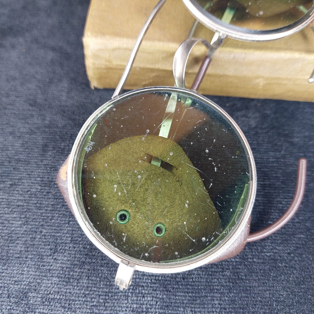 VTG American Optical Welding AOM Goggles With Leather Blinds, Green Military/Welding Grade Lenses (NOT for Modern Use)