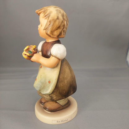Hummel Goebel 257 For Mother Figurine Vintage 5 Inch High