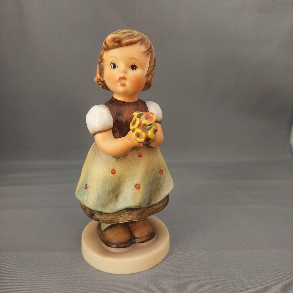 Hummel Goebel 257 For Mother Figurine Vintage 5 Inch High