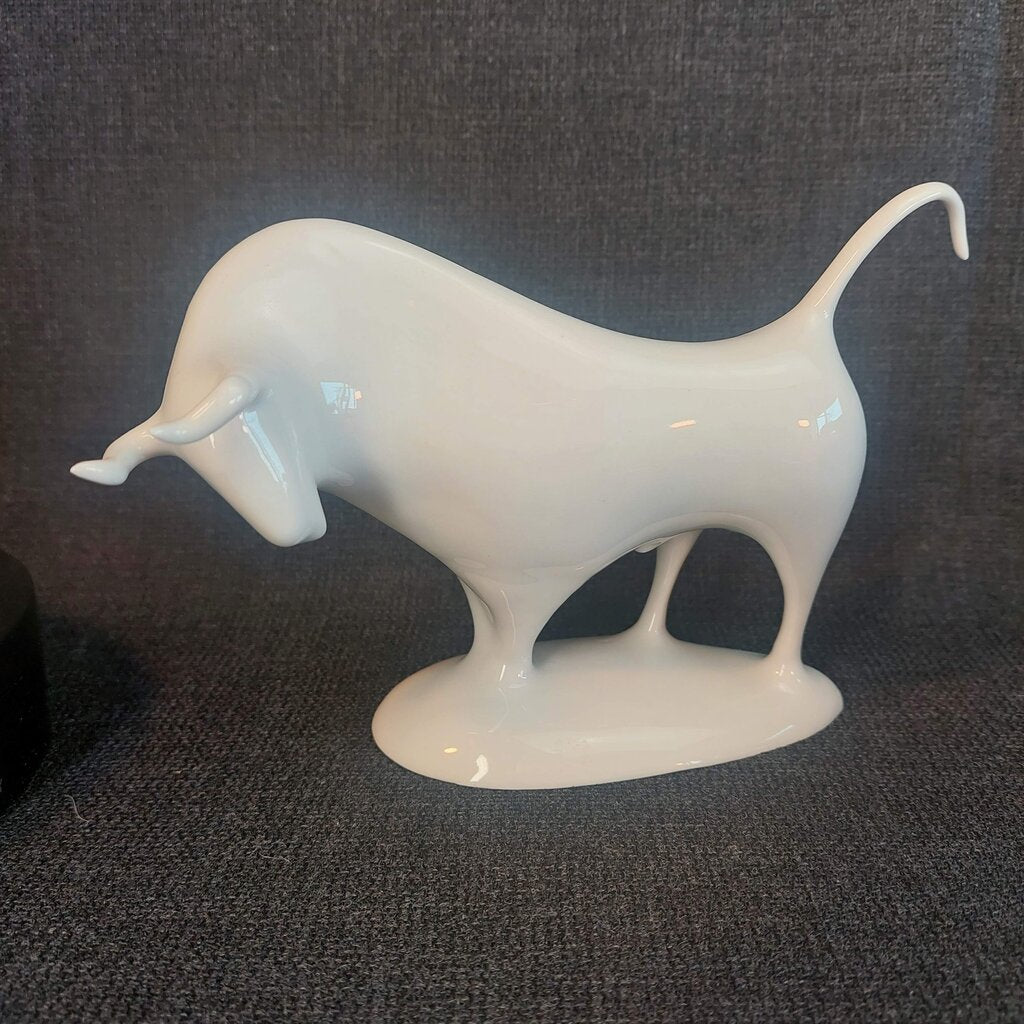 Royal Dux Czechoslovakia Porcelain Bull Figurine No. 836 | Minimalist Glossy White Standing Bull | Pink Triangle Mark