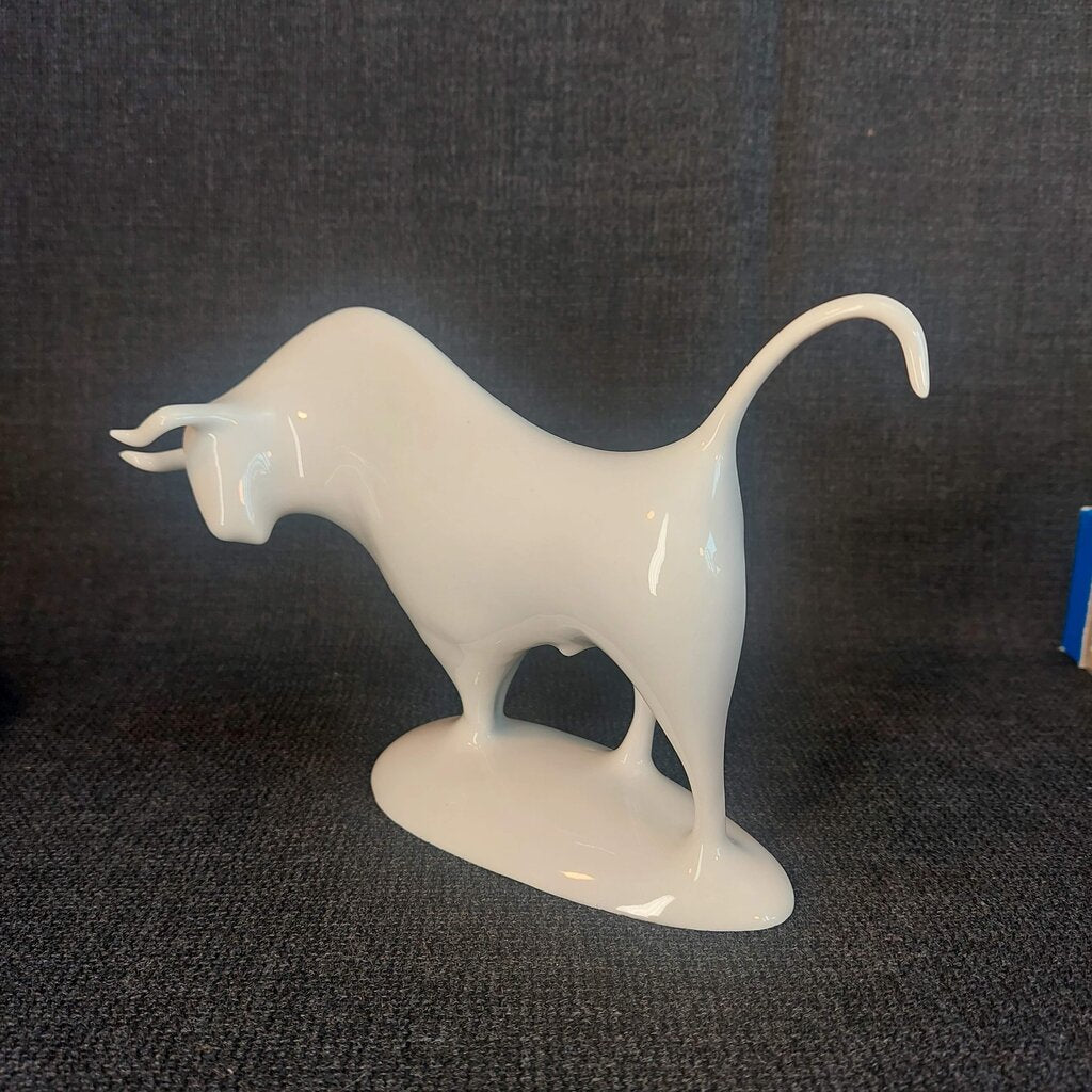 Royal Dux Czechoslovakia Porcelain Bull Figurine No. 836 | Minimalist Glossy White Standing Bull | Pink Triangle Mark