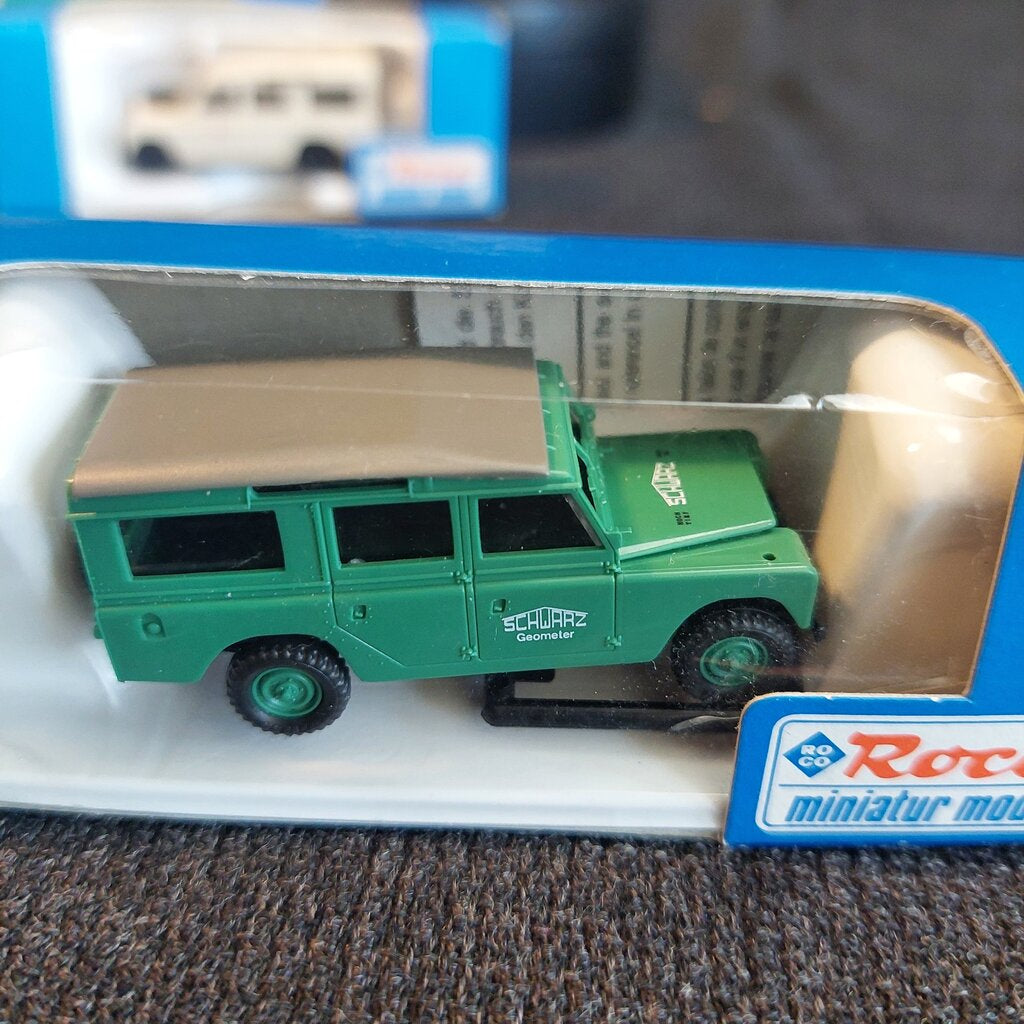 4 Pcs Roco HO 1:87 Scale Trucks and Land Rovers