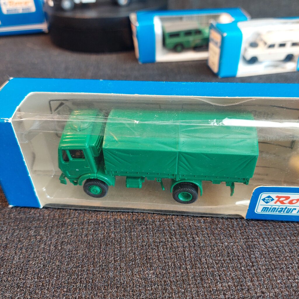 4 Pcs Roco HO 1:87 Scale Trucks and Land Rovers