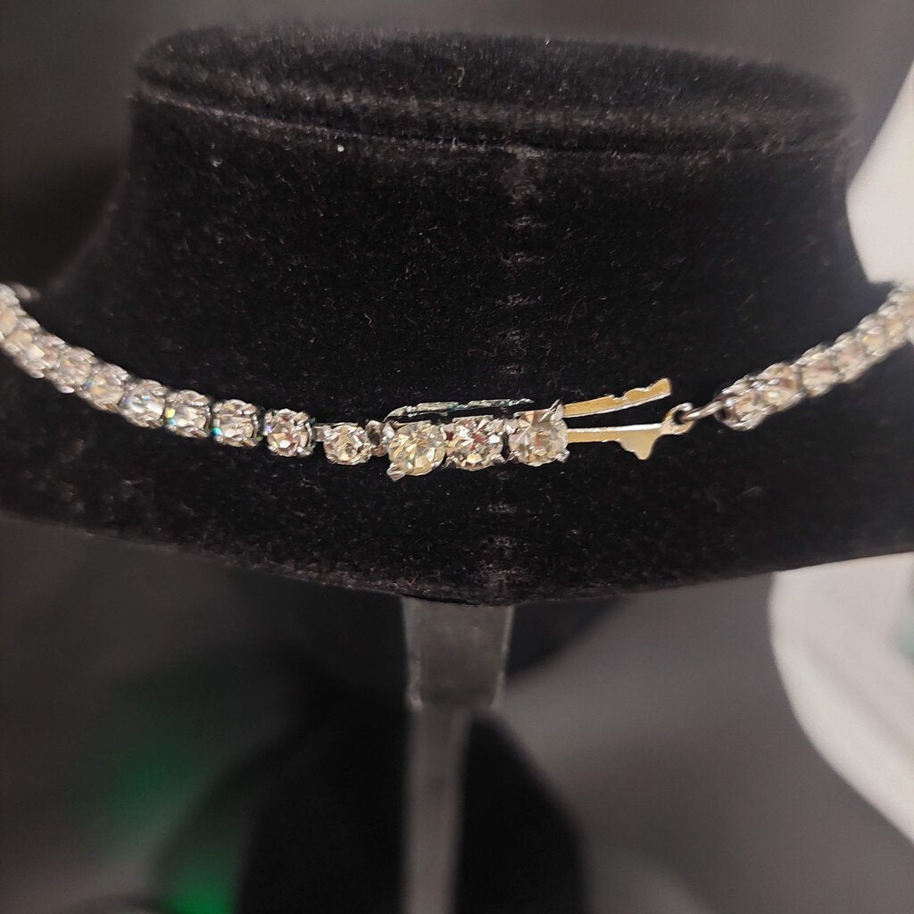 1950s Vintage Rhinestone Necklace Pear Baguette Crystal Fish Hook Clasp 16"