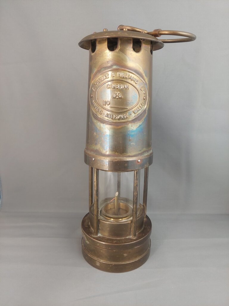Vintage 1984 Norm Thompson Cambrian Miner's Lamp – E. Thomas & Williams Brass No. 134965