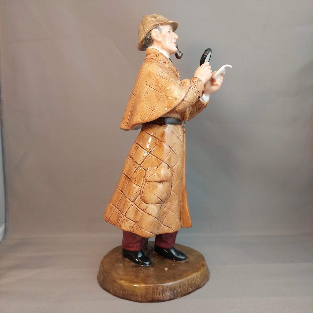 Royal Doulton. "The Detective" Figurine HN2359. Excellent Condition