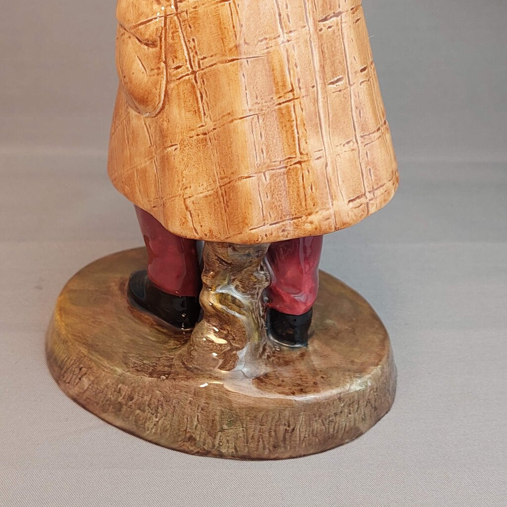 Royal Doulton. "The Detective" Figurine HN 2359. Excellent Condition