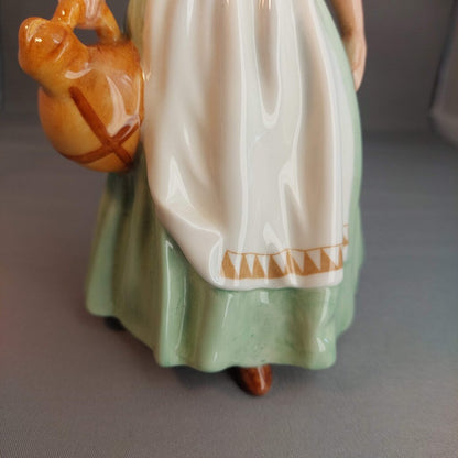 Royal Doulton The Milkmaid Figurine HN 2057 Ex. Cond. 7"H